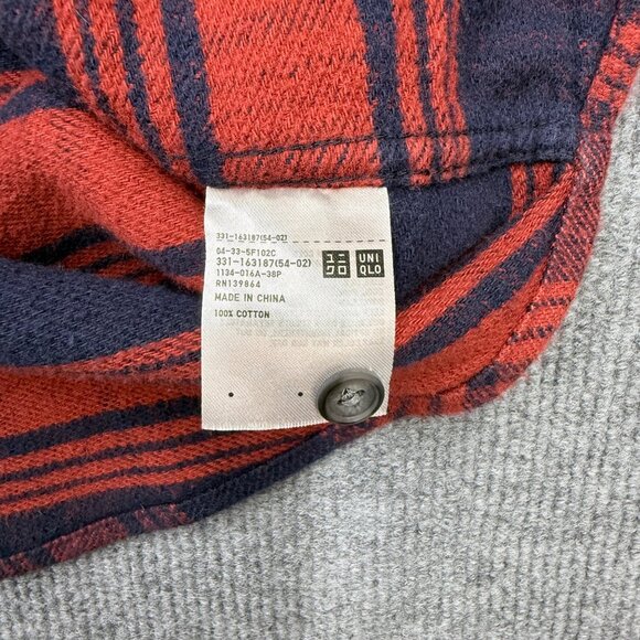 Uniqlo Thick Flannel Plaid Button Up Shirt Shacket Red Blue Cabincore Mens M - Picture 7 of 10